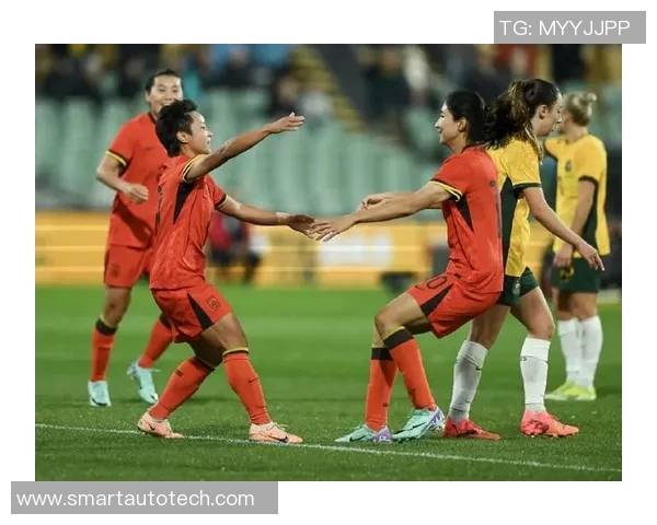 巴西女足与冰岛女足激战正酣展现巾帼风采与足球魅力